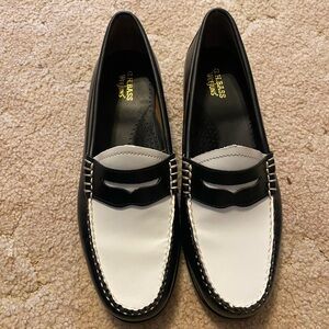 G.H. Bass & Co. Two-Tone Women’s Loafers